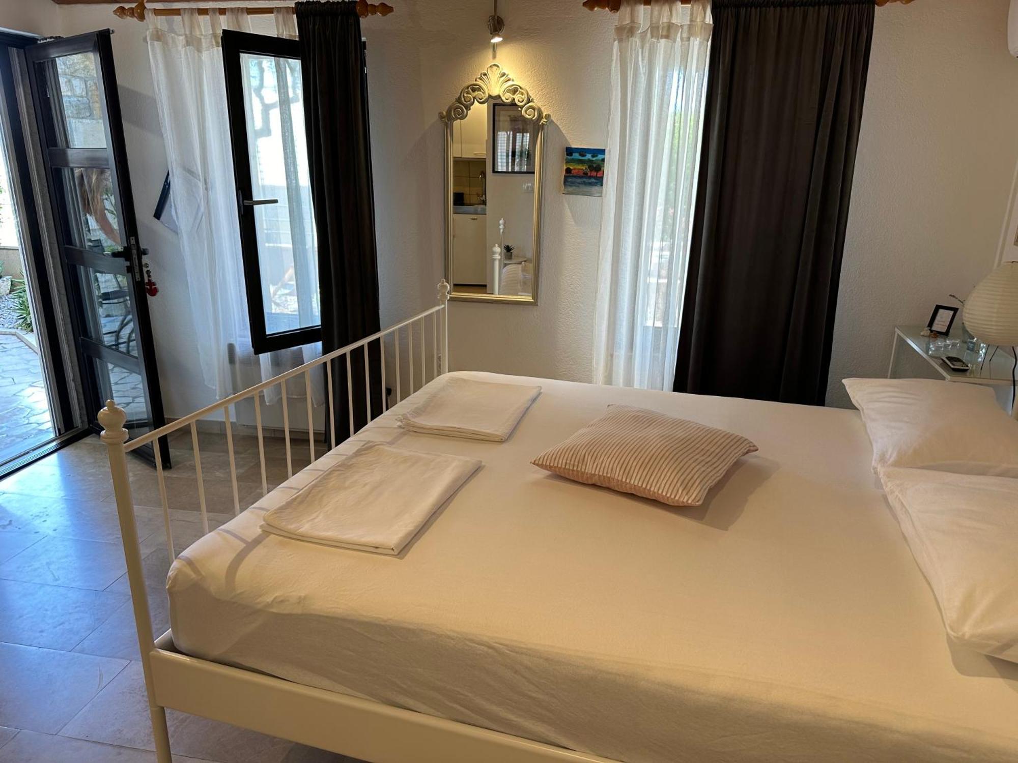 Romantic Stone- Studio Apartman Omiš Kültér fotó